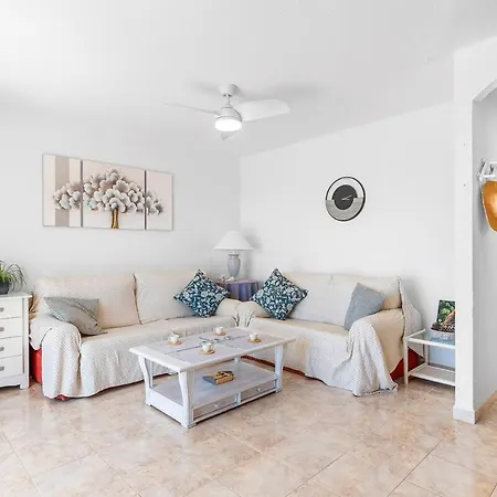 Oceanview 2br In Gigantes *