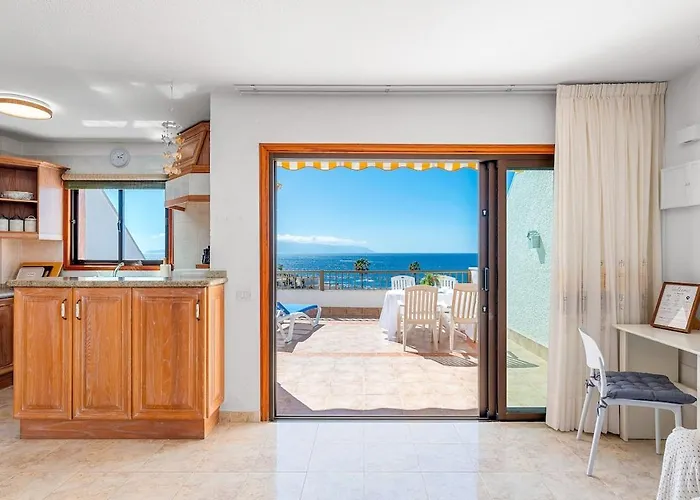 Oceanview 2br In Gigantes