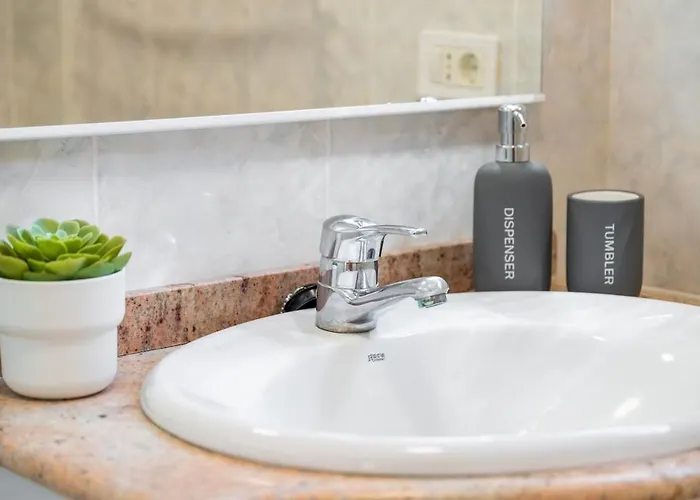 Oceanview 2br In Gigantes Apartman